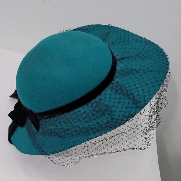 Vintage 80\'s Liz Claiborne Hat Wool Made In Usa with Black Netting and Bow main image 8